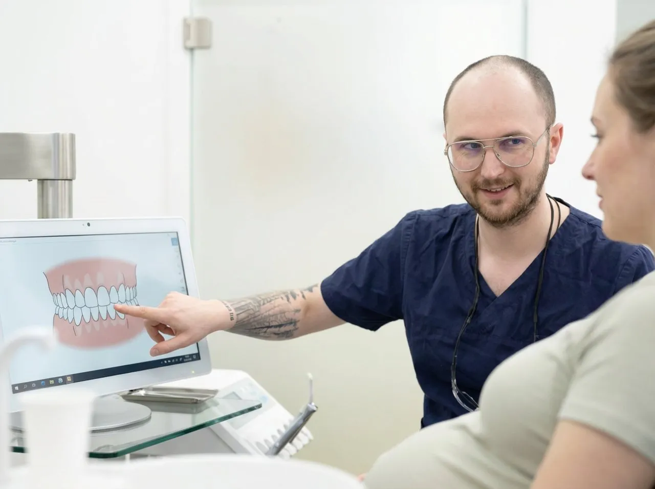 Zahnerosion Behandlung und sinnvolle Therapien